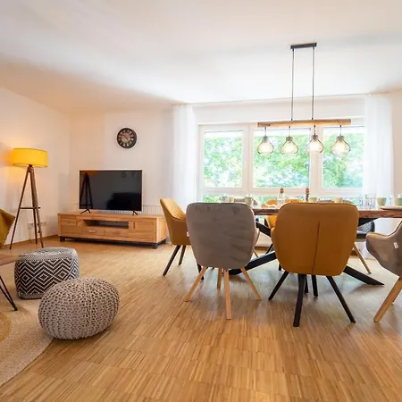 Dreamcation - Ehemaliges Pfarrhaus, 3d-tour, 4 Sz, Terrasse, Bbq, Kueche, Garten, 140qm Apartman *