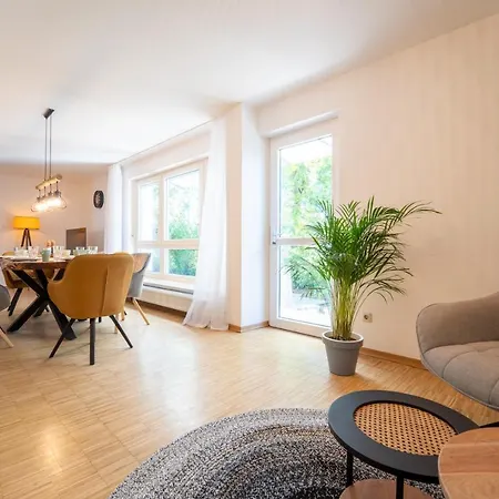 Dreamcation - Ehemaliges Pfarrhaus, 3d-tour, 4 Sz, Terrasse, Bbq, Kueche, Garten, 140qm Kelheim