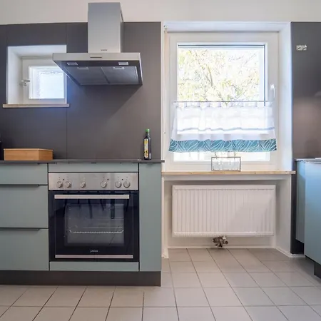 Dreamcation - Ehemaliges Pfarrhaus, 3d-tour, 4 Sz, Terrasse, Bbq, Kueche, Garten, 140qm Kelheim