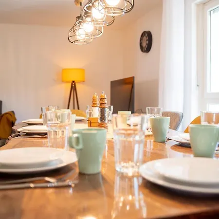 Apartman Dreamcation - Ehemaliges Pfarrhaus, 3d-tour, 4 Sz, Terrasse, Bbq, Kueche, Garten, 140qm