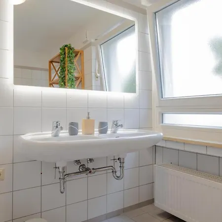 Dreamcation - Ehemaliges Pfarrhaus, 3d-tour, 4 Sz, Terrasse, Bbq, Kueche, Garten, 140qm Apartman *