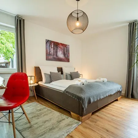 Dreamcation - Ehemaliges Pfarrhaus, 3d-tour, 4 Sz, Terrasse, Bbq, Kueche, Garten, 140qm Apartman *